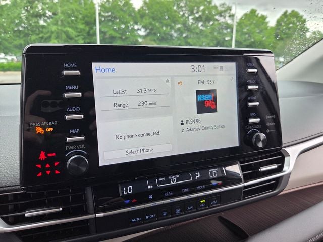 2024 Toyota Sienna LE 8 Passenger