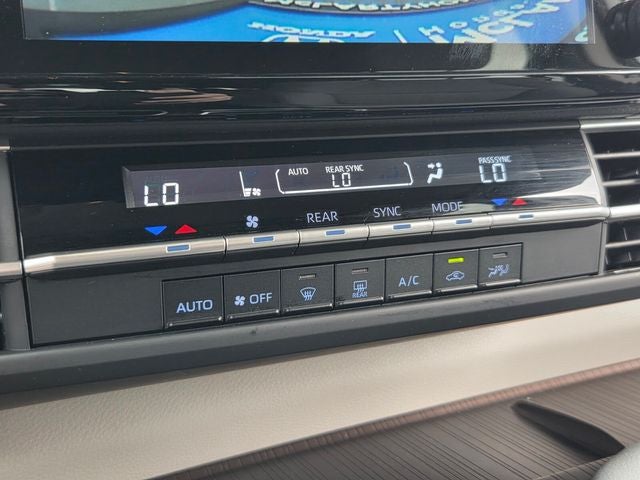 2024 Toyota Sienna LE 8 Passenger