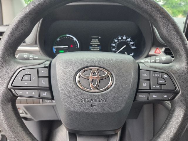 2024 Toyota Sienna LE 8 Passenger