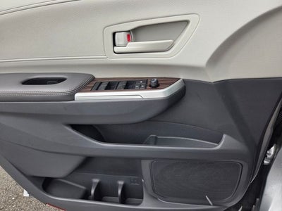 2024 Toyota Sienna LE 8 Passenger