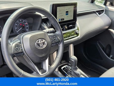 2025 Toyota Corolla Cross LE