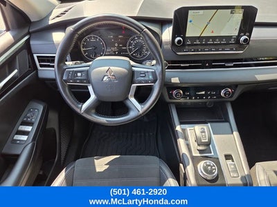 2024 Mitsubishi Outlander SE