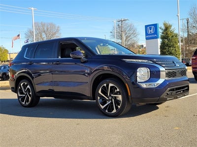 2024 Mitsubishi Outlander SE