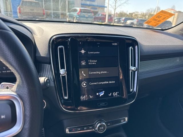 2020 Volvo XC40 R-Design