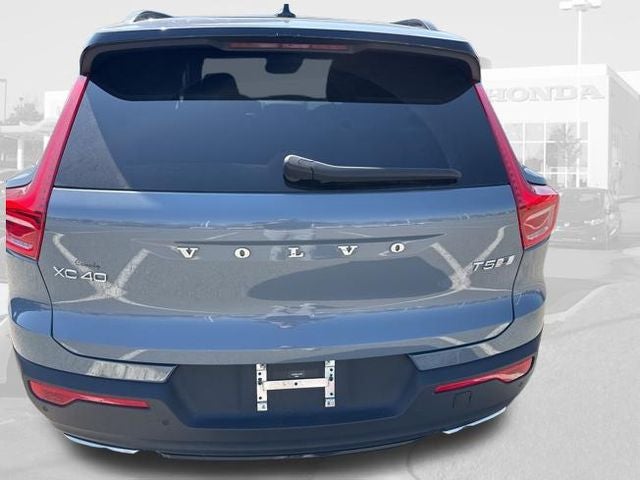 2020 Volvo XC40 R-Design