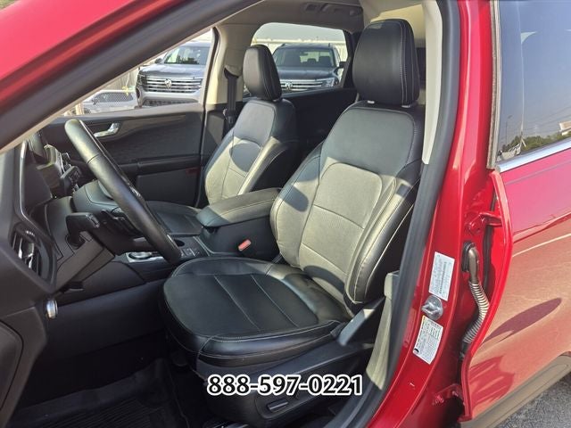 2020 Ford Escape Titanium