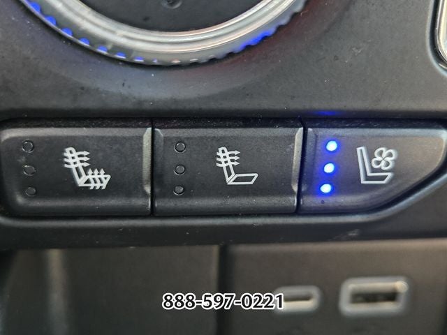 2023 GMC Yukon XL AT4