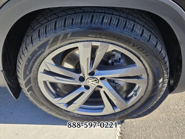 2024 Volkswagen Atlas Cross Sport 2.0T SEL R-Line