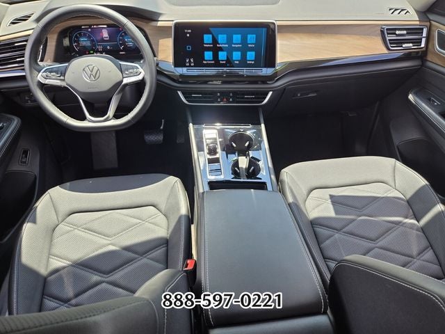 2025 Volkswagen Atlas 2.0T SE w/Technology