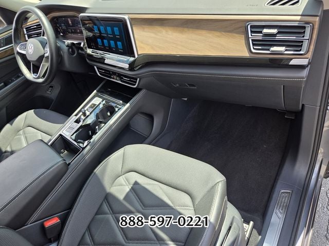 2025 Volkswagen Atlas 2.0T SE w/Technology
