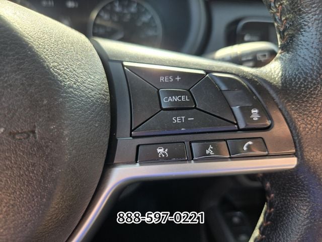 2022 Nissan Kicks SR