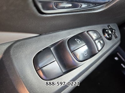 2022 Nissan Kicks SR