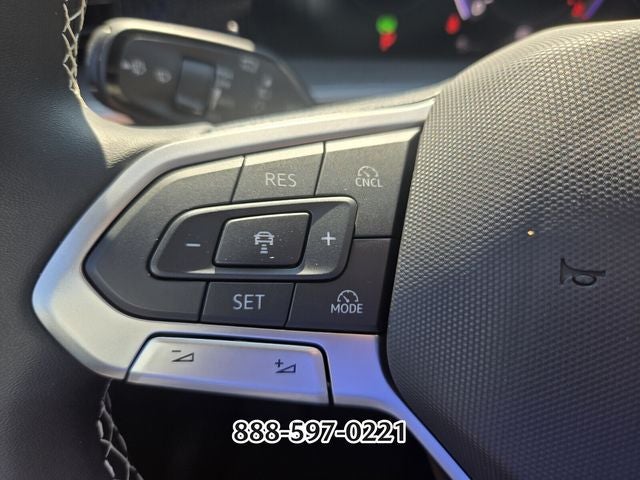 2025 Volkswagen Tiguan 2.0T SE