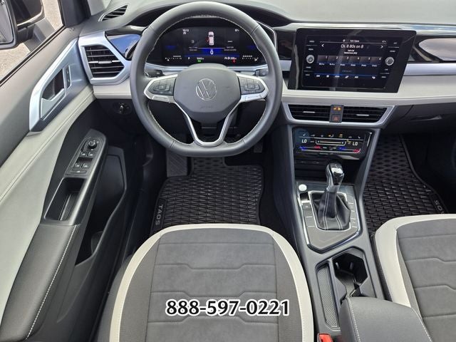 2025 Volkswagen Taos 1.5T SE