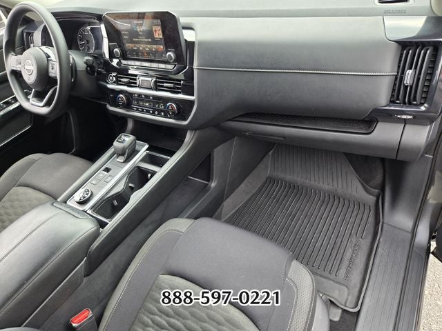 2022 Nissan Pathfinder S