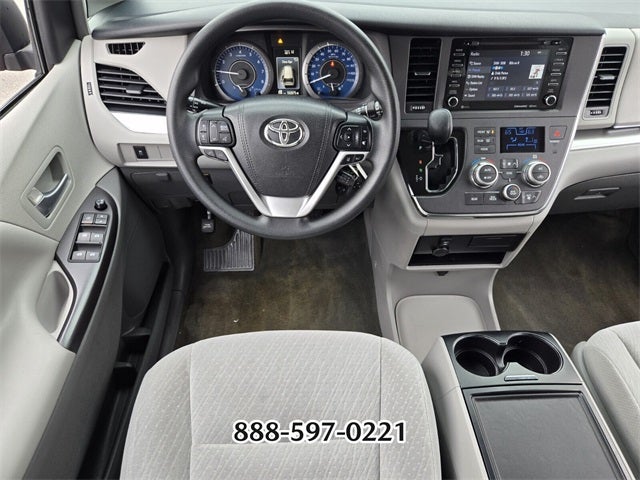 2018 Toyota Sienna L 7 Passenger
