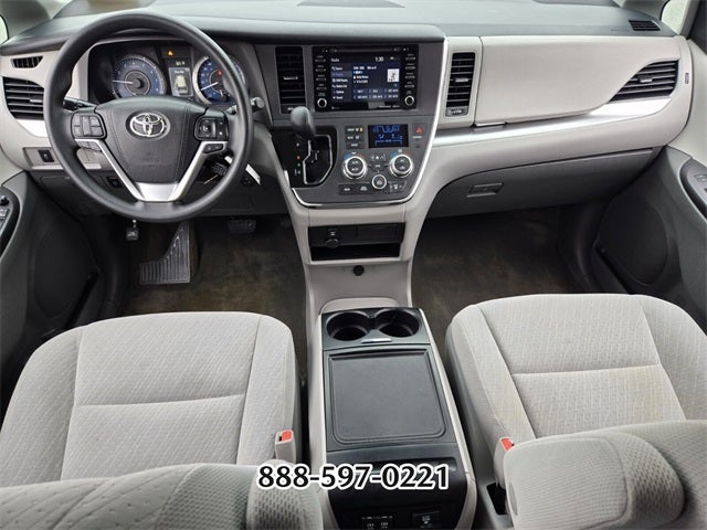 2018 Toyota Sienna L 7 Passenger