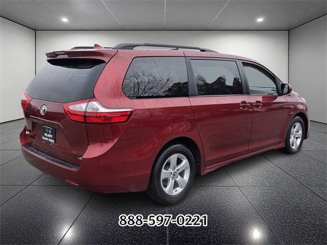 2018 Toyota Sienna L 7 Passenger