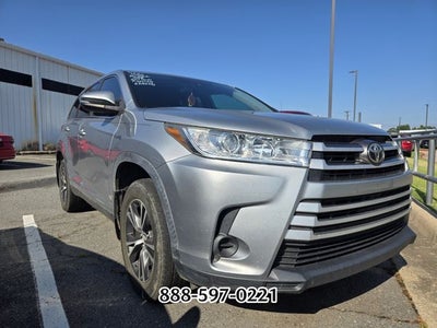 2019 Toyota Highlander LE
