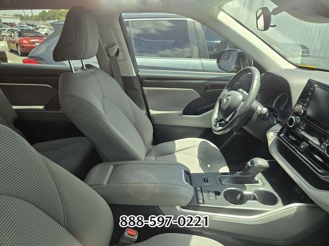 2021 Toyota Highlander LE