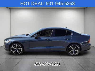 2024 Volvo S60 B5 Plus Dark Theme