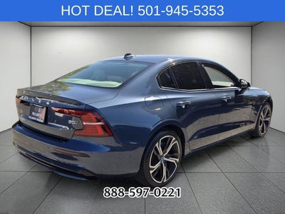 2024 Volvo S60 B5 Plus Dark Theme