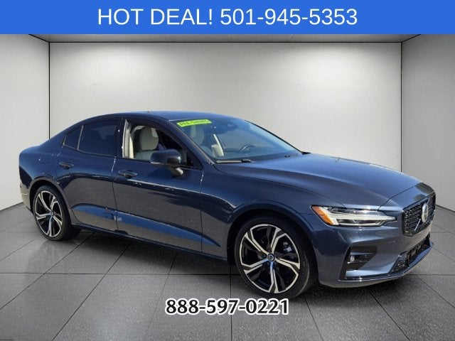 2024 Volvo S60 B5 Plus Dark Theme