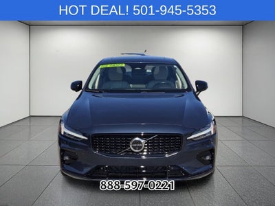2024 Volvo S60 B5 Plus Dark Theme