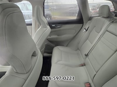 2020 Volvo XC60 T5 Momentum