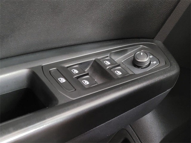 2021 Volkswagen Atlas 3.6L V6 SE w/Technology R-Line