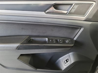 2021 Volkswagen Atlas 3.6L V6 SE w/Technology R-Line