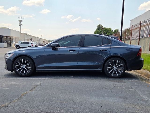 2022 Volvo S60 B5 Momentum