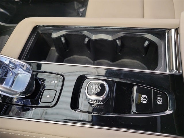 2026 Volvo XC90 B6 Plus 6-Seater