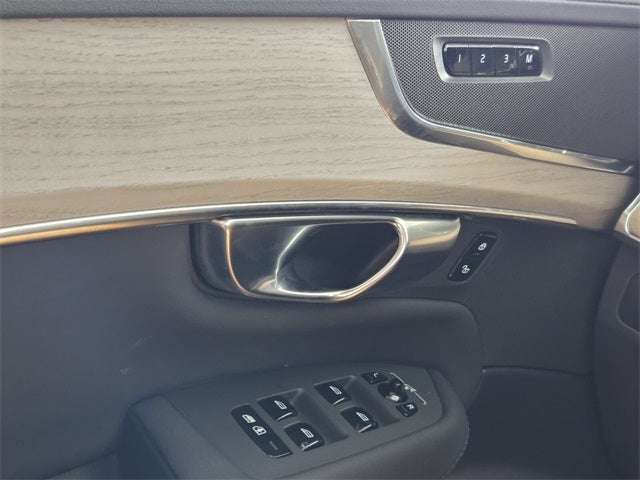 2025 Volvo XC90 B6 Plus 7-Seater 2025.5