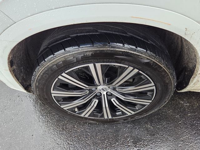 2021 Volvo XC90 T5 Momentum