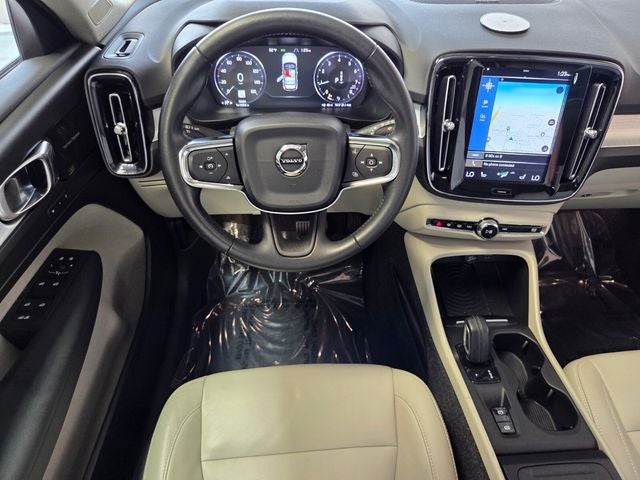 2019 Volvo XC40 Momentum