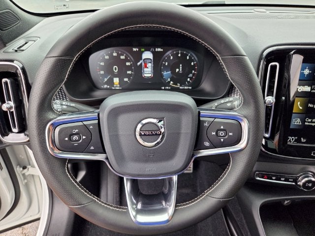 2021 Volvo XC40 R-Design