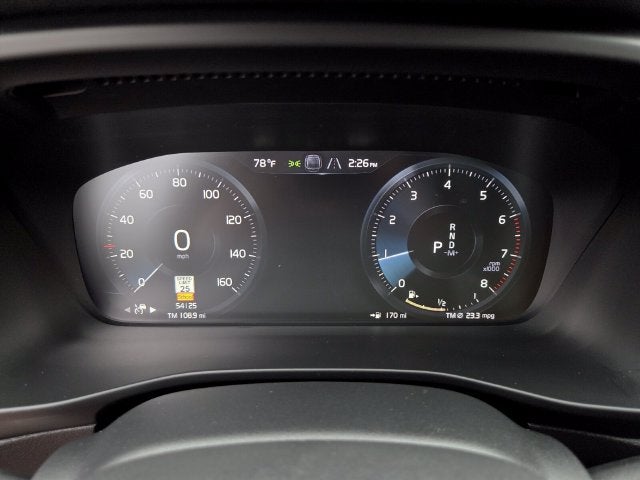 2021 Volvo XC40 R-Design