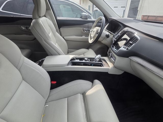 2025 Volvo XC90 Plug-In Hybrid T8 Ultra 7 Passenger
