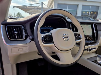 2025 Volvo XC60 Plug-In Hybrid T8 Plus