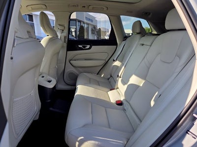 2025 Volvo XC60 Plug-In Hybrid T8 Plus
