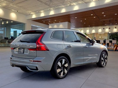 2025 Volvo XC60 Plug-In Hybrid T8 Plus