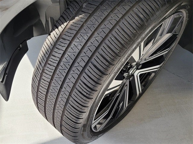 2023 Volvo XC60 B5 Ultimate Bright Theme