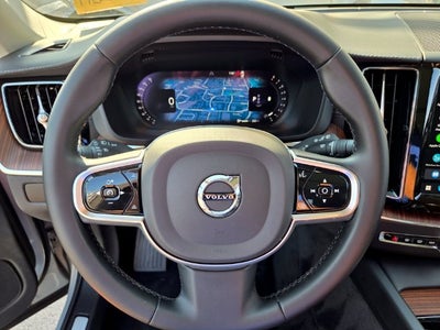 2023 Volvo XC60 B5 Ultimate Bright Theme
