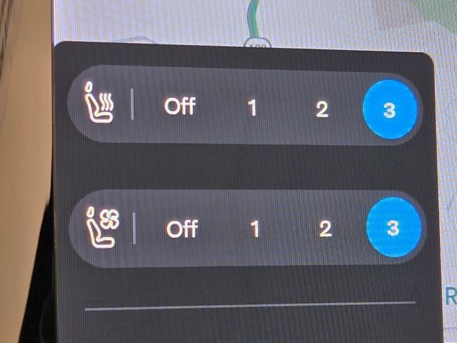 2023 Volvo XC60 B5 Ultimate Dark Theme