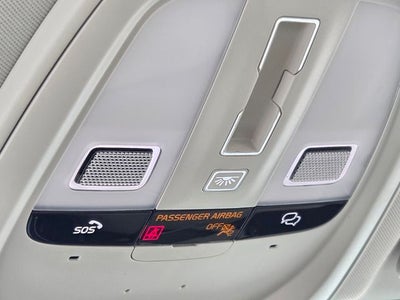 2023 Volvo XC60 B5 Ultimate Dark Theme