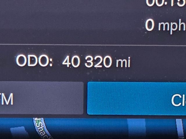 2023 Volvo XC60 B5 Ultimate Dark Theme