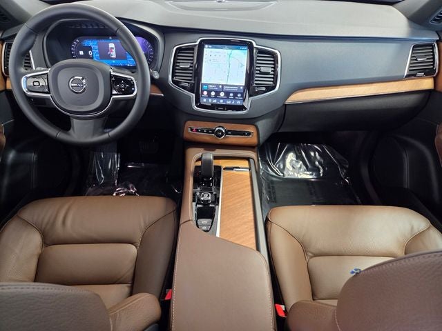 2024 Volvo XC90 B5 Plus