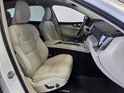 2024 Volvo XC60 B5 Core