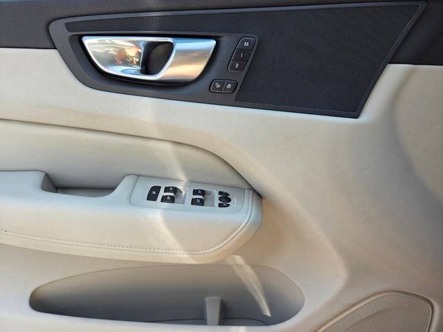 2024 Volvo XC60 B5 Core